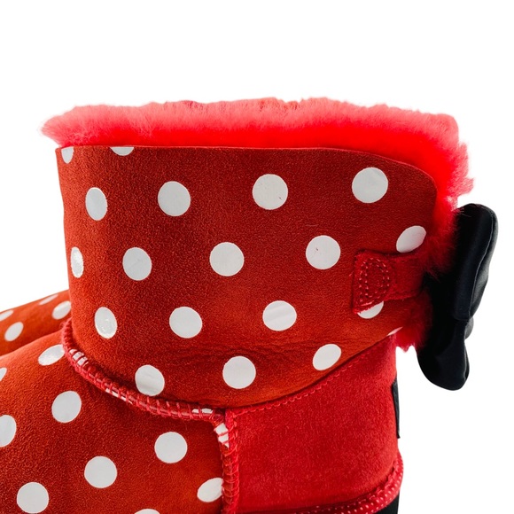 NEW UGG X Disney Minnie Sweetie Bow Polka Dot Shearling Sheepskin Boot Size 7 - Picture 15 of 16